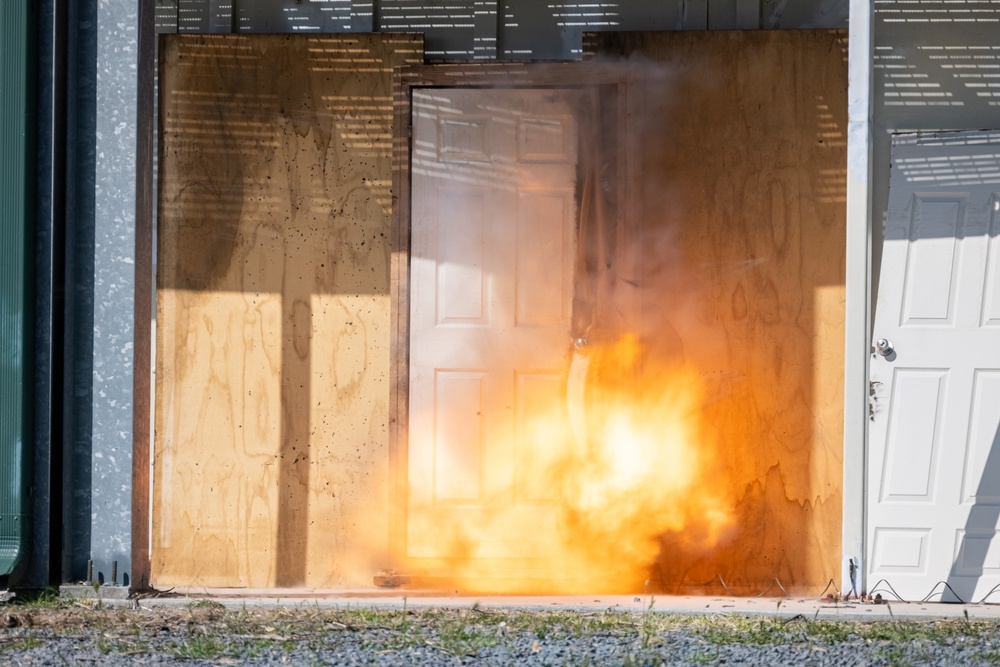 3rd Bn., 1st Marines trains different breaching methods during EOTG raid leaders course