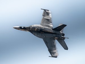 VMFA-112 Arrive at MCAS Iwakuni