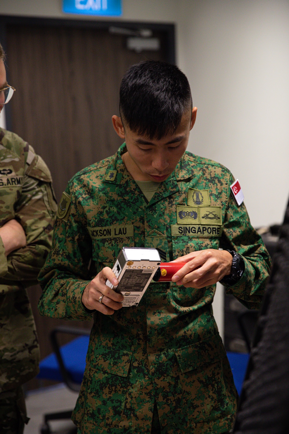 Sharing knowledge through equipment exchange XTiB 25