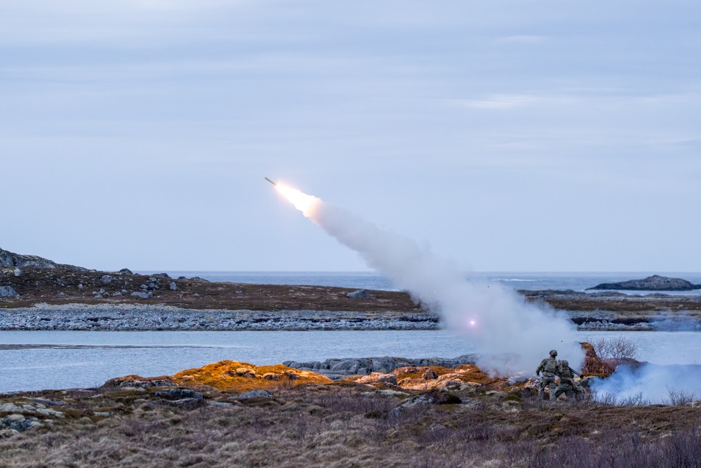 5-4 ADAR Supports Formidable Shield 25 (May 09)