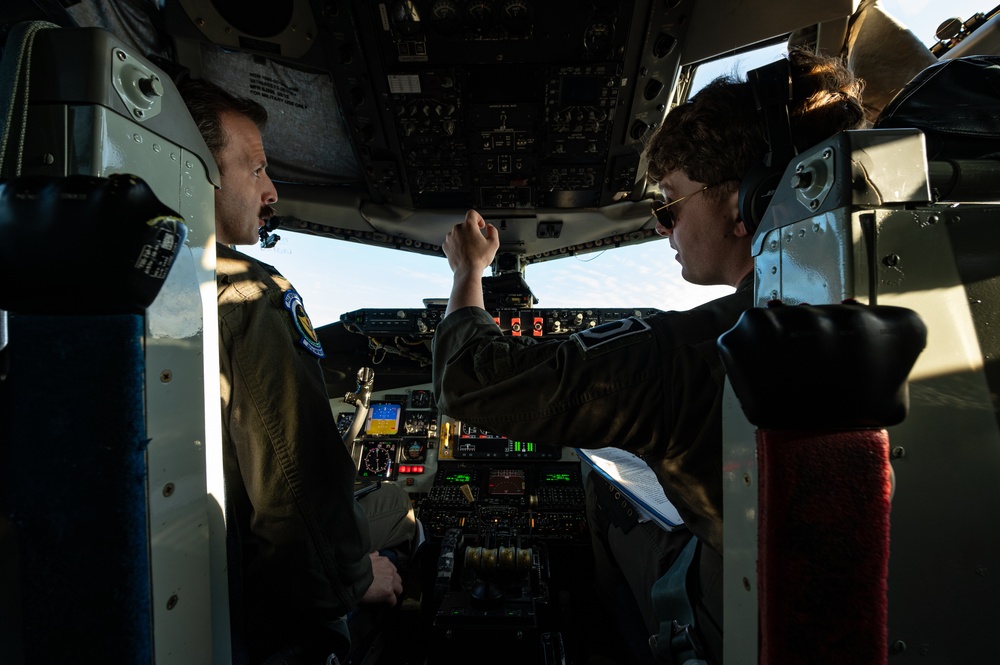 Skyway Chariot: 100th ARW conducts refueling mission