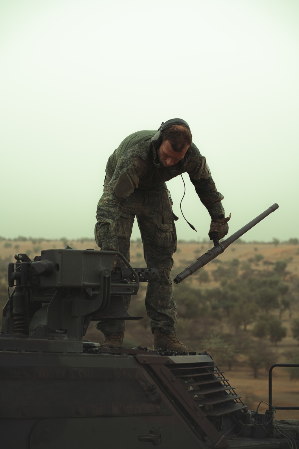 Dutch recon forces sharpen gunnery skills in Senegal during African Lion 2025
