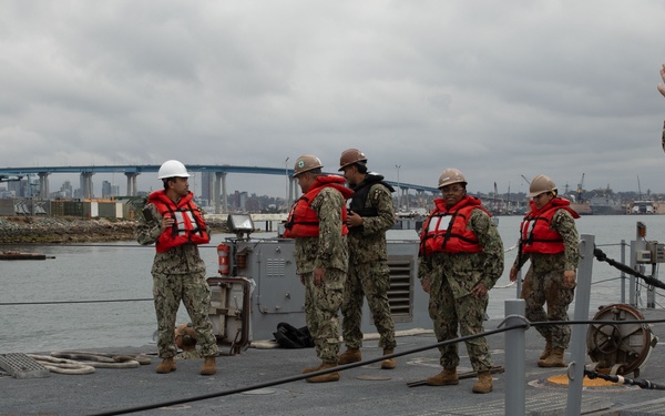 Amphibious Construction Battalion 1 Conduct Underway Training