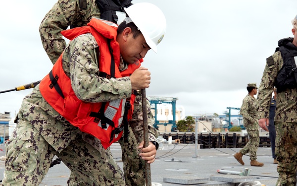 Amphibious Construction Battalion 1 (ACB-1) Conducts Underway Training
