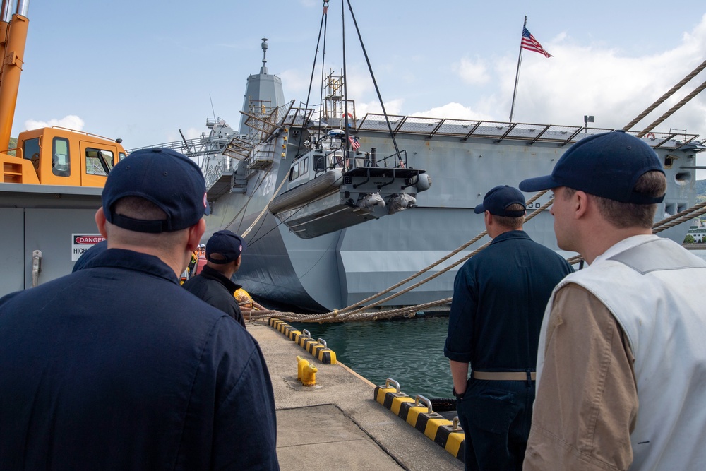 USS America (LHA 6) Conducts Small Boat Operations