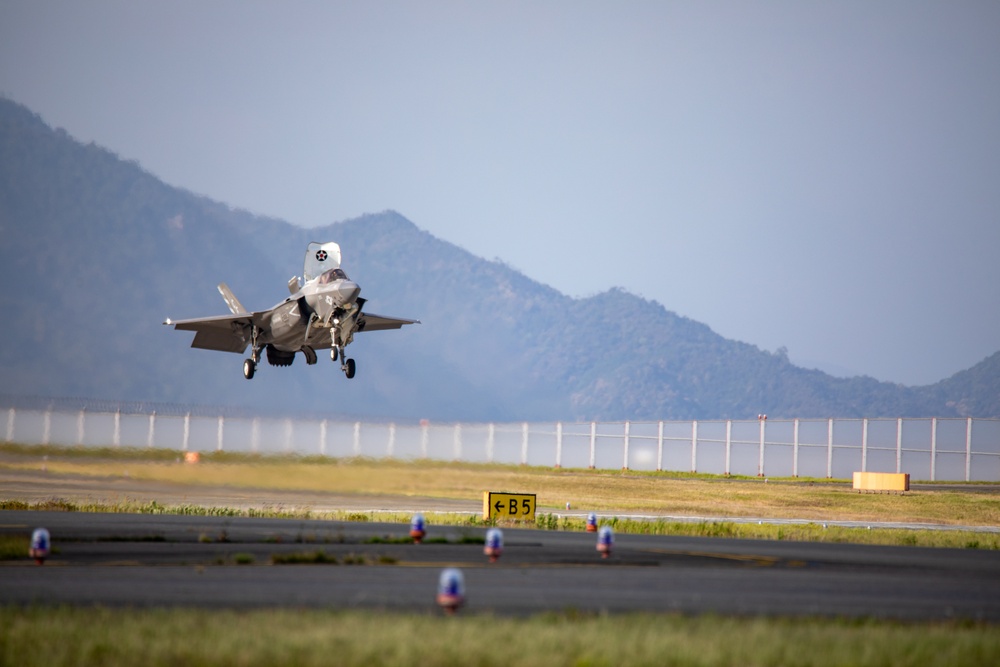U.S. Marines stationed in Arizona deploy to Japan
