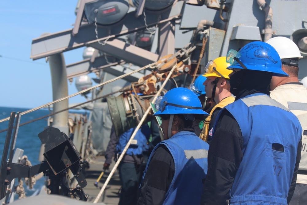 USS Gonzalez (DDG 66) Replenishment-at-Sea with USS George H. W. Bush (CVN 77)
