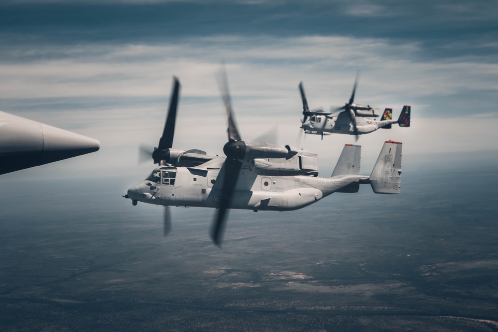 MRF-D 25.3: VMM-363 conducts aerial refuels