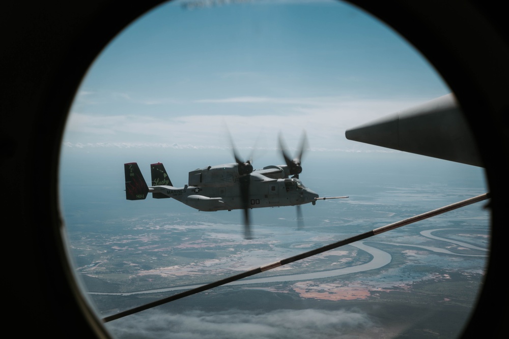 MRF-D 25.3: VMM-363 conducts aerial refuels