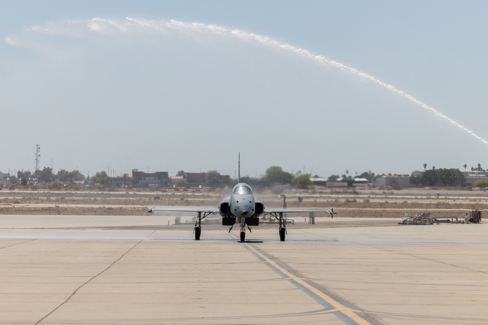 Pilot's last flight as a United States Marine Corps pilot