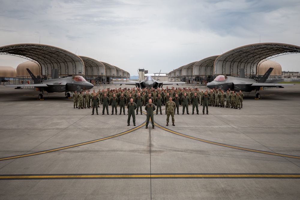 VFA-147 wins the Clarence Wade McClusky award