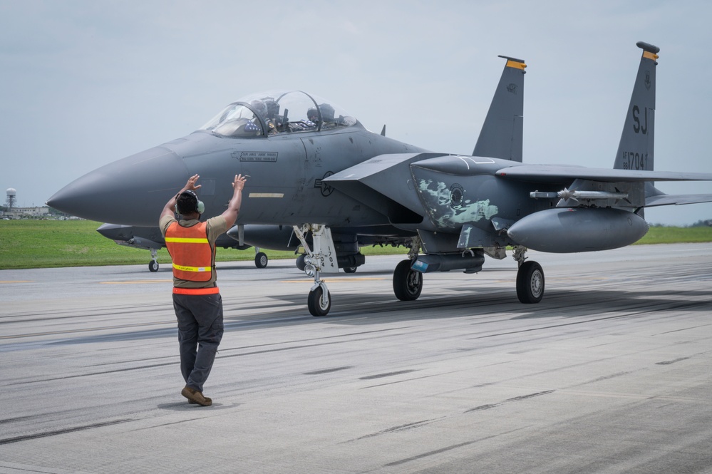 67th FGS &amp; 33rd RGS marshal over 50 aircraft during elephant walk