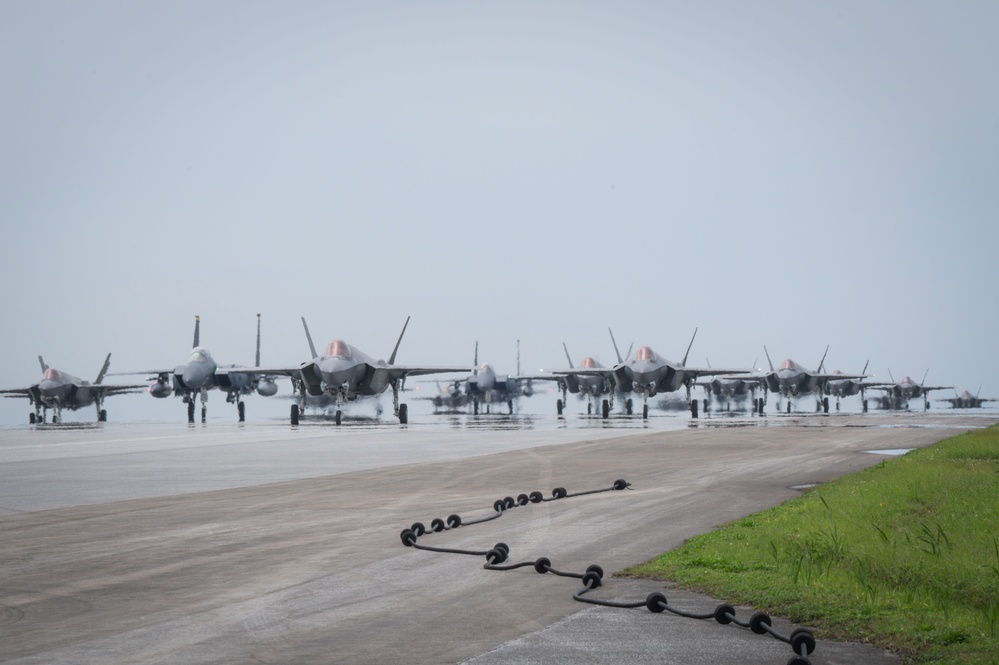 67th FGS &amp; 33rd RGS marshal over 50 aircraft during elephant walk