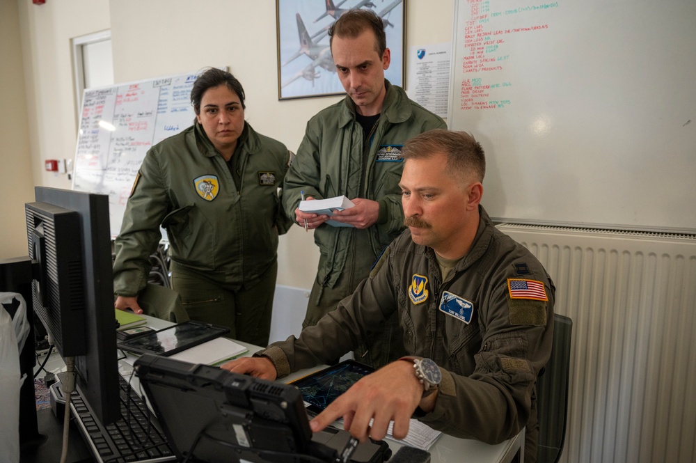 U.S. and Hellenic Air Forces conduct airlift operations during Stolen Cerberus XII
