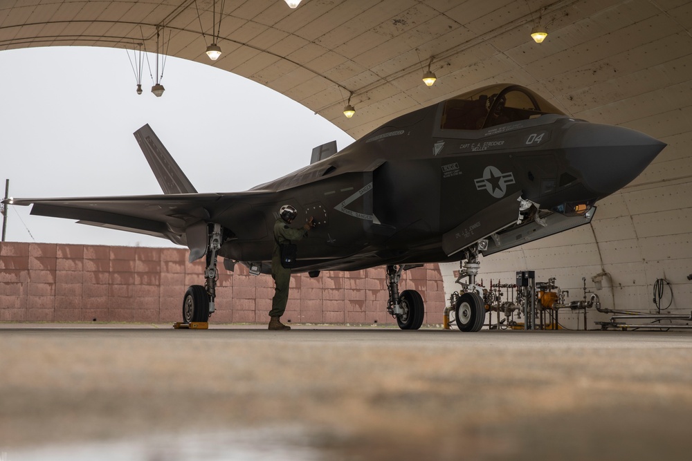 U.S. Marines practice for upcoming air show in Osan