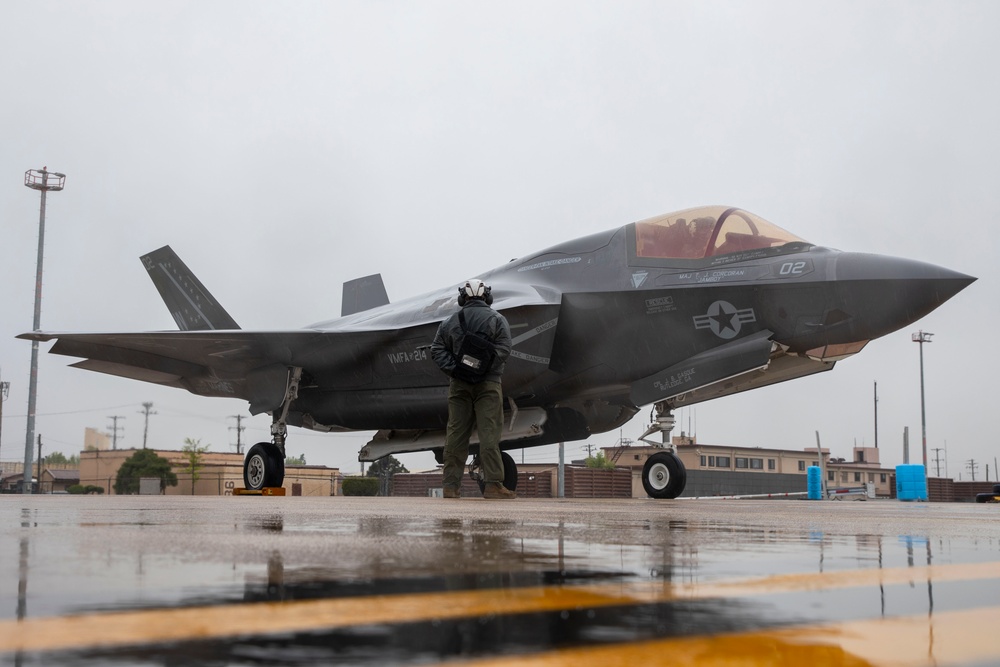 U.S. Marines practice for upcoming air show in Osan