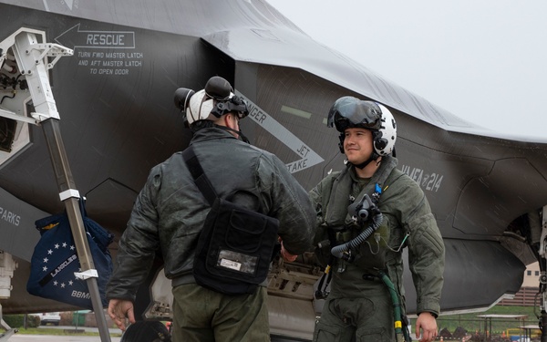 U.S. Marines practice for upcoming air show in Osan