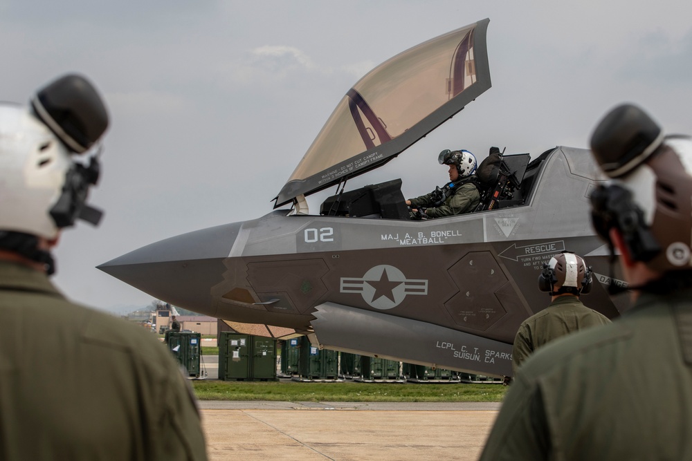 U.S. Marines with VMFA-214 participate in Day 2 of Osan Power Days