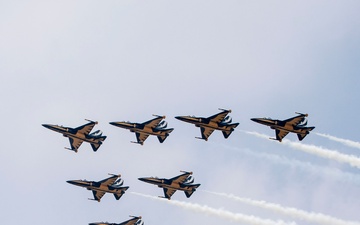 U.S. Marines with VMFA-214 participate in Day 2 of Osan Power Days