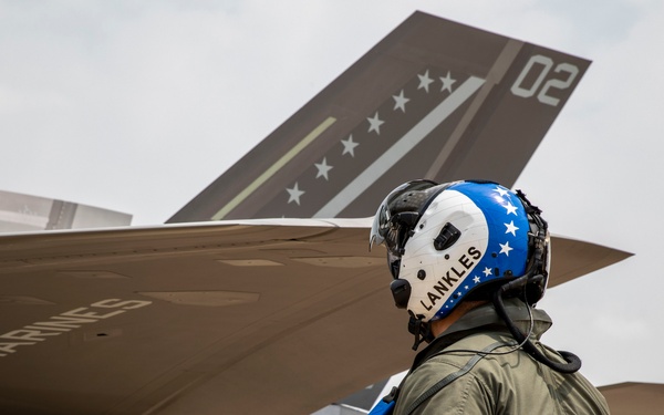 U.S. Marines with VMFA-214 participate in Day 2 of Osan Air Power Days