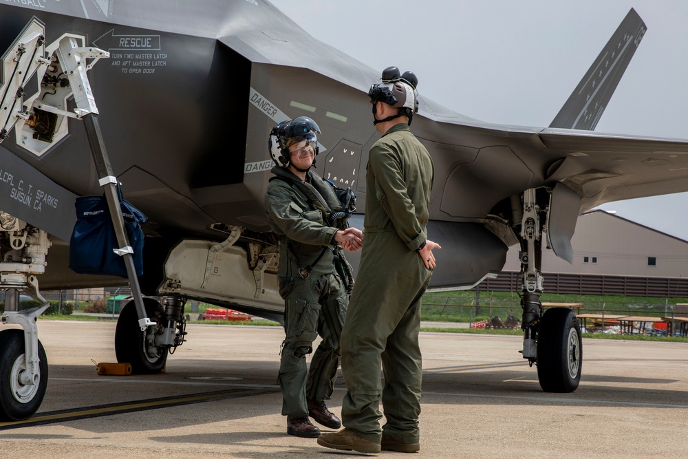 U.S. Marines with VMFA-214 participate in Day 2 of Osan Power Days