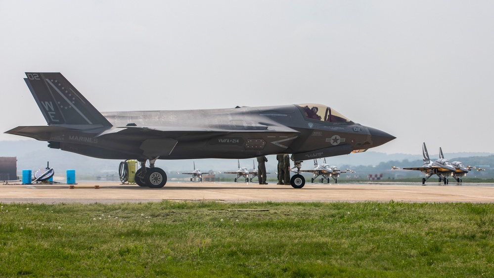 U.S. Marines with VMFA-214 participate in Day 2 of Osan Power Days