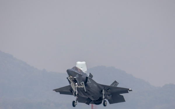 U.S. Marines with VMFA-214 participate in Day 2 of Osan Air Power Days
