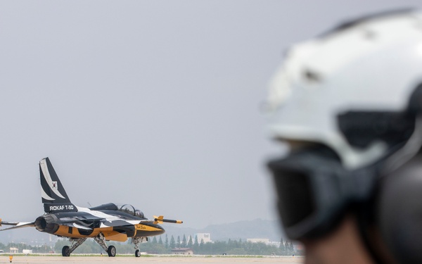 U.S. Marines with VMFA-214 participate in Day 2 of Osan Air Power Days