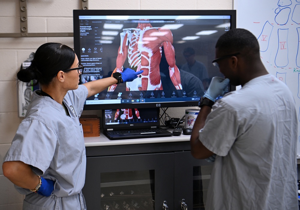 Students in Special Operations Combat Medic Course Take Part in Human Skeletal and Muscular Training