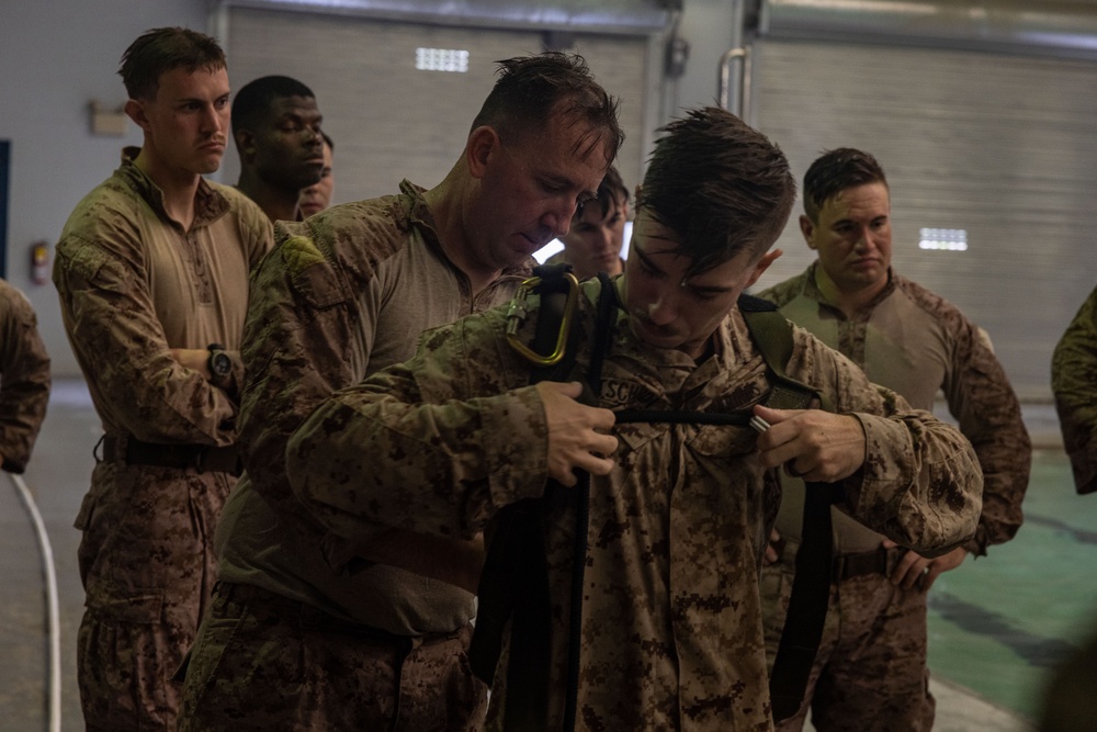 22nd MEU | MSPF Special Patrol Insertion/Extraction (SPIE) Training