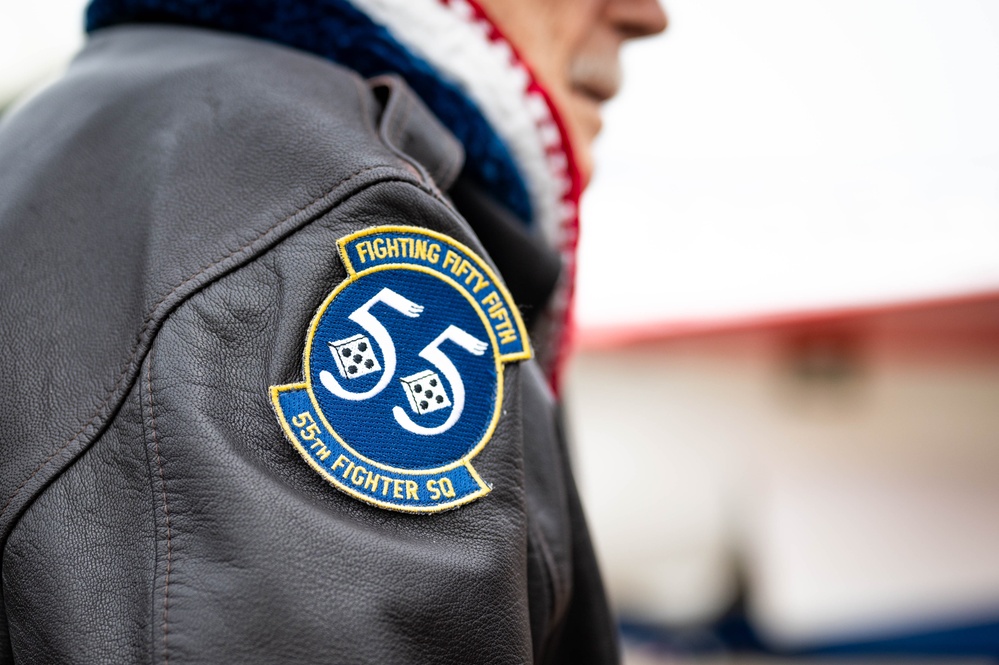 Viper Demo Team Connects with 55th Fighter Squadron WWII Veteran