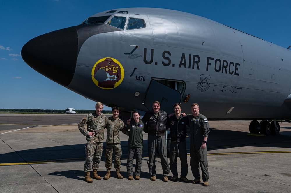 Skyway Chariot: 100th ARW refuels P8