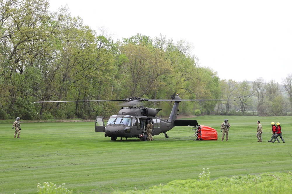 NY Aircrews train with state Forest Rangers for Aerial Firefighting