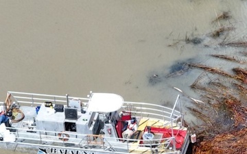 Response crews conduct oil spill clean-ups following Well 59 rupture