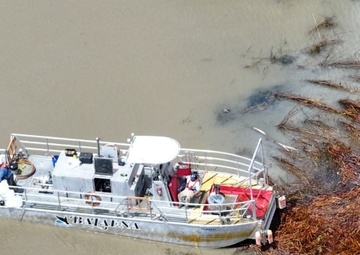 Response crews conduct oil spill clean-ups following Well 59 rupture