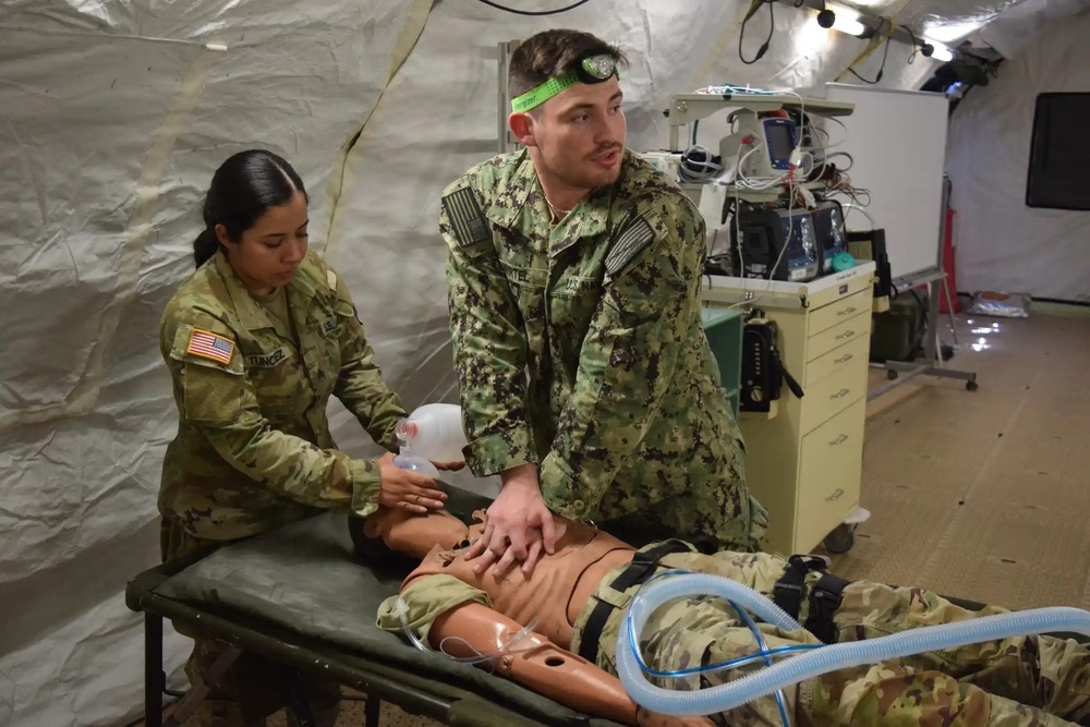 Respiratory Therapist Students Sharpen Skills in Joint Field Training Exercise