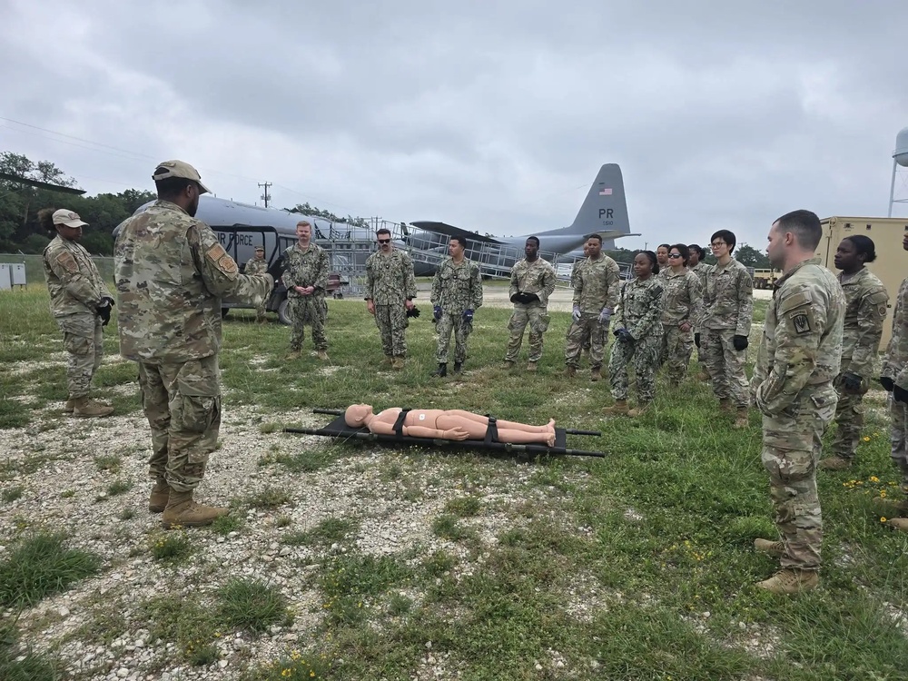 Respiratory Therapist Students Sharpen Skills in Joint Field Training Exercise