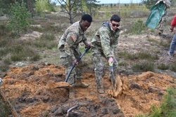 Swift Response 25: 1-91 Cav Prepares Live Fire Lane [Image 2 of 3]