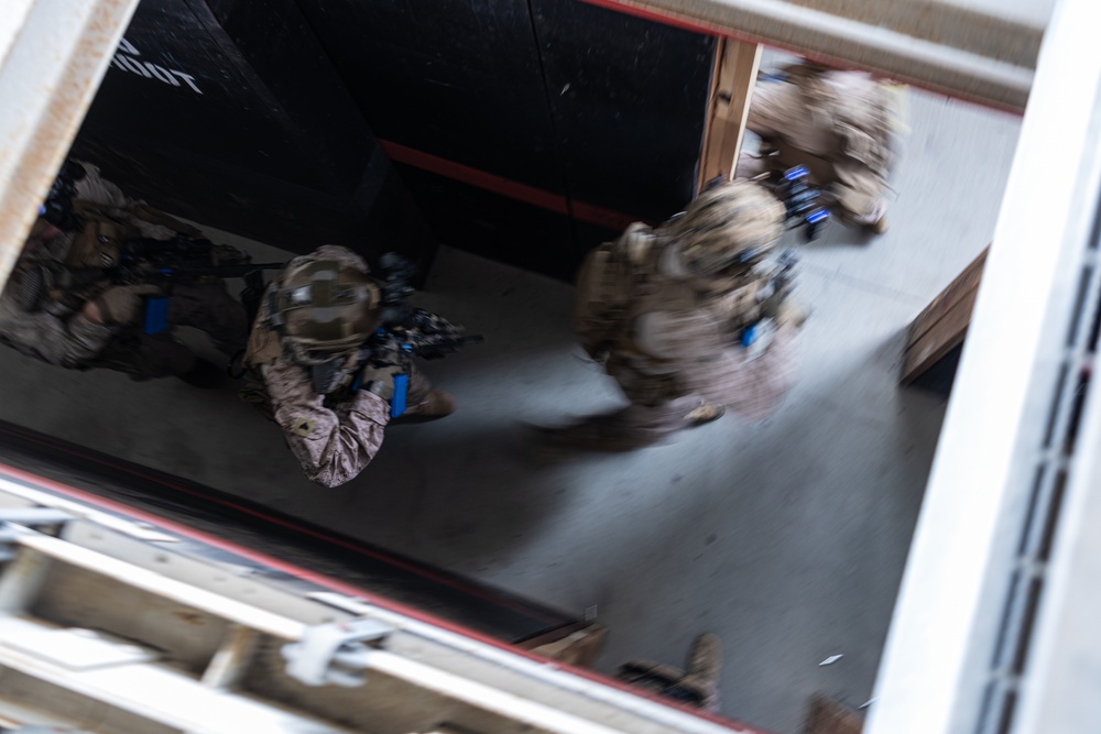 3rd Bn., 1st Marines conduct close quarters training during EOTG raid leaders course