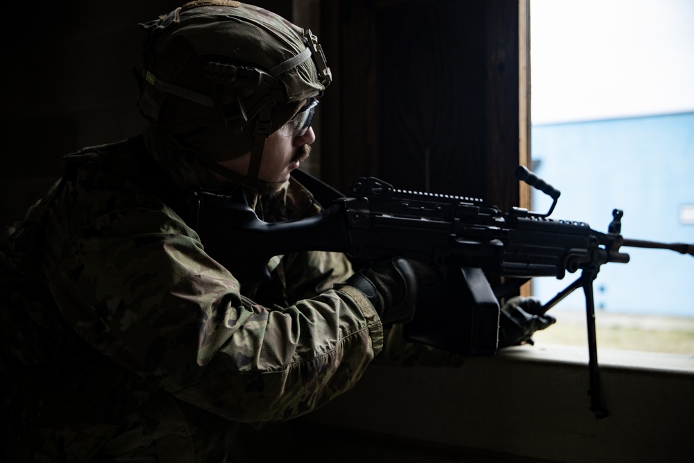 1-254th RTI 11B ALC Course Conducts Urban Attack STX Lanes