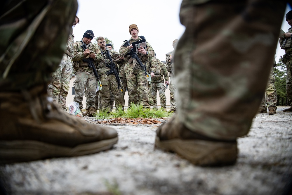 1-254th RTI 11B ALC Course Conducts Urban Attack STX Lanes