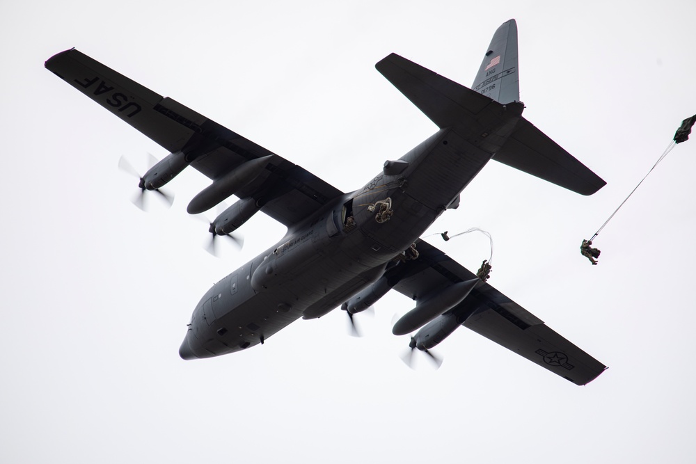 U.S. Marines, Army, Air Force conduct joint operations during Kodiak Mace 25