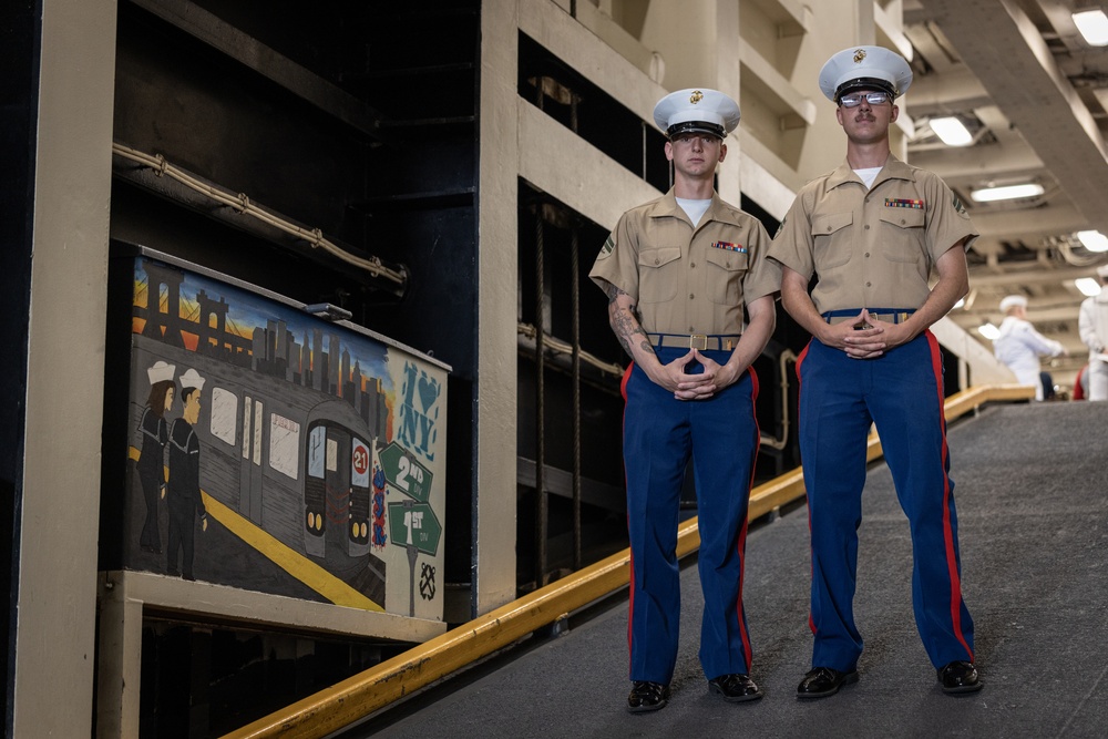 U.S. veterans toured the USS New York