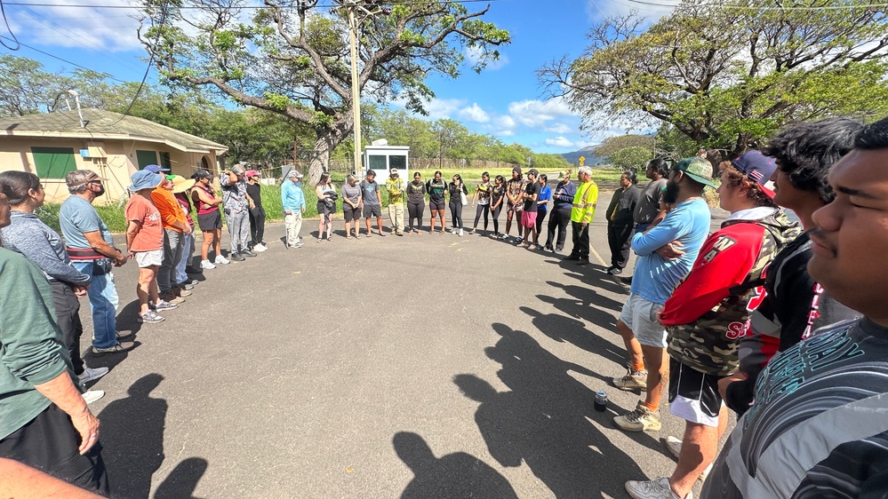 Leeward Community High School Volunteers at Nioi'ula Heiau
