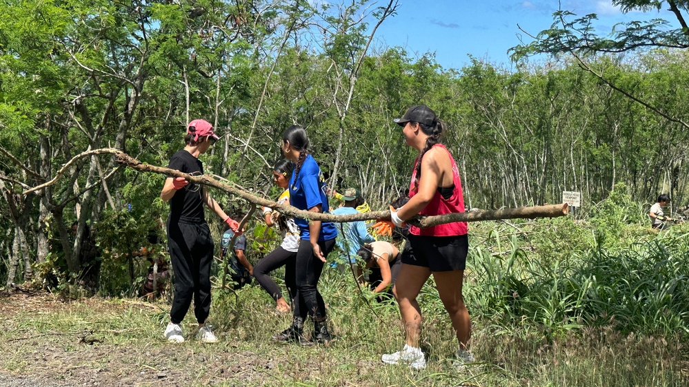 Leeward Community High School Volunteers at Nioi'ula Heiau