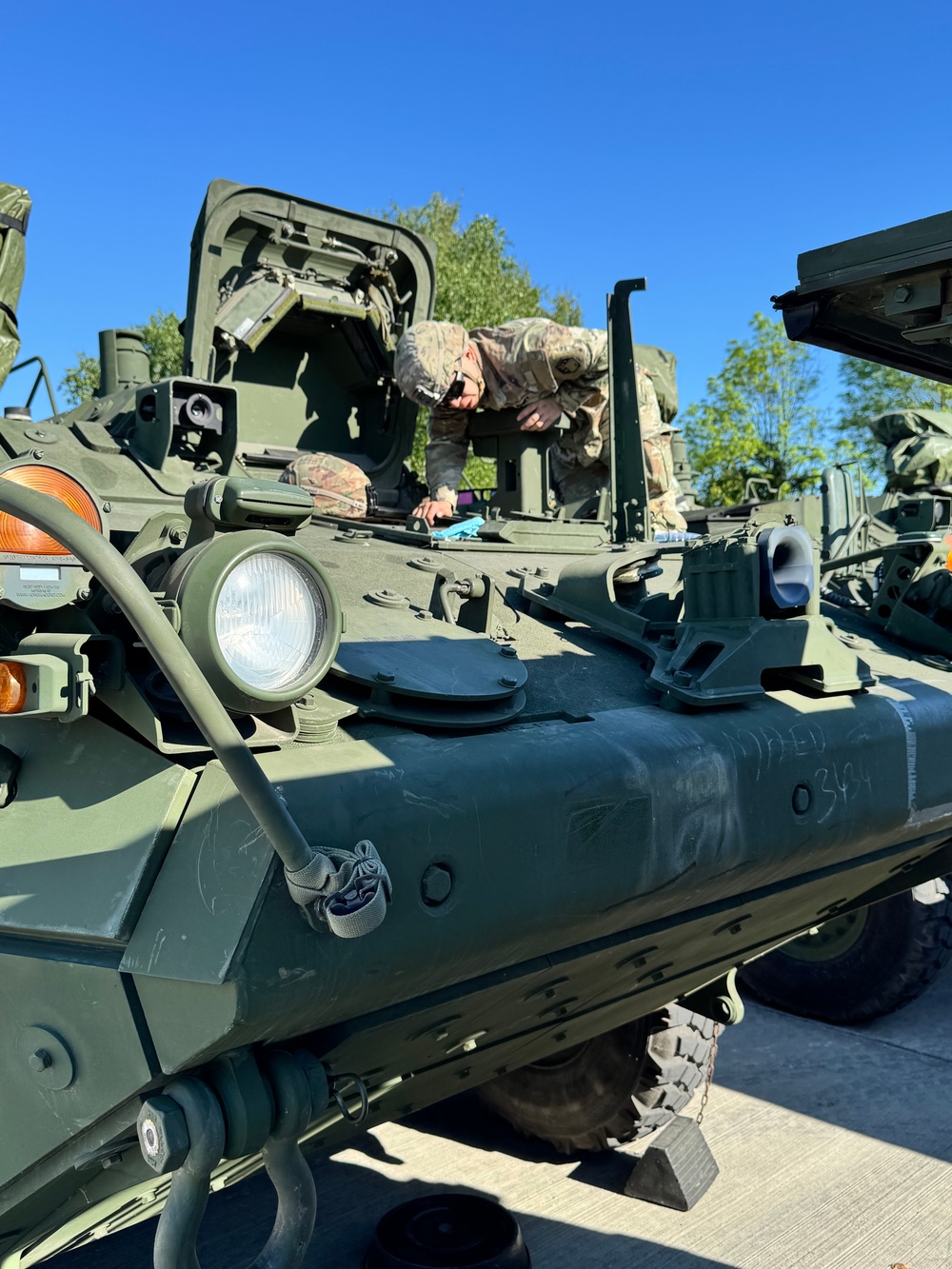 AFSBn-Benelux issues APS-2 vehicles, CBRN equipment to chem company for DEFENDER 25