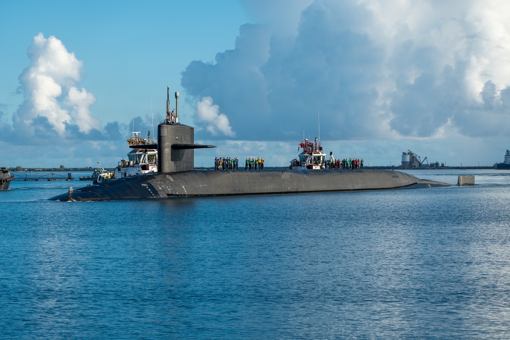 USS Ohio (SSGN 726) arrives in Guam