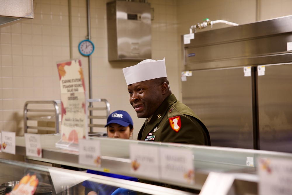 Thanksgiving Dinner is Served to Soldiers at 14th Missile Defense Battery