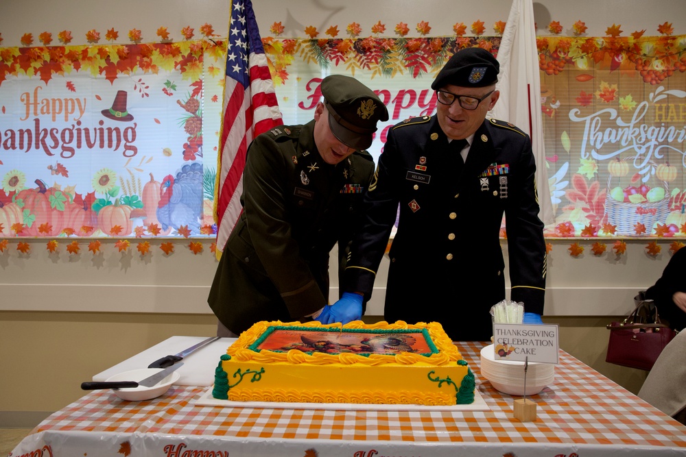 Thanksgiving Dinner is Served to Soldiers at 14th Missile Defense Battery