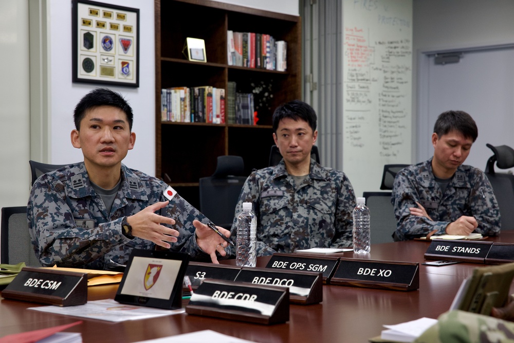 Koku-Jieitai Officers Visit 38th Air Defense Artillery Brigade